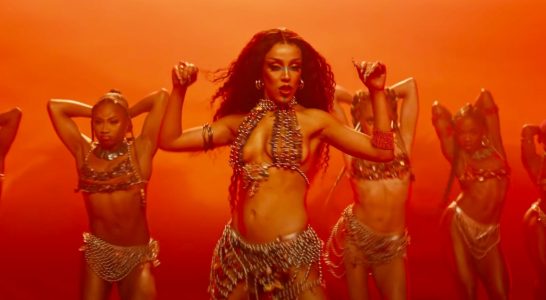 Doja Cat i Girls Who Code wydały pierwszy w historii „kodowalny” teledysk