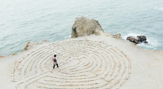 Cyfrowy Zen to nie sen? Między naturalną potrzebą wytchnienia a zaprogramowaniem na robienie